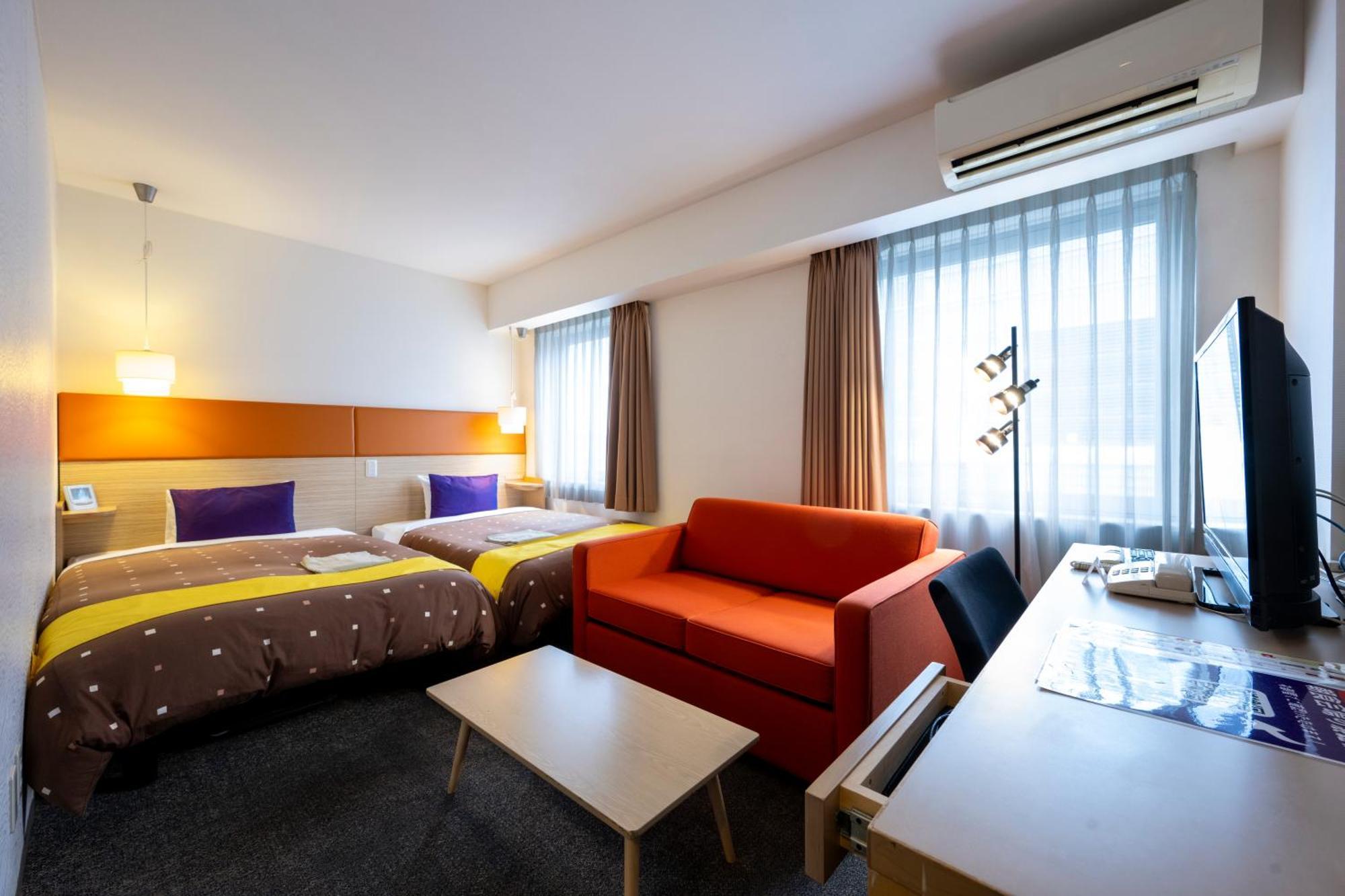 Hotel 1-2-3 Такасаки Экстерьер фото